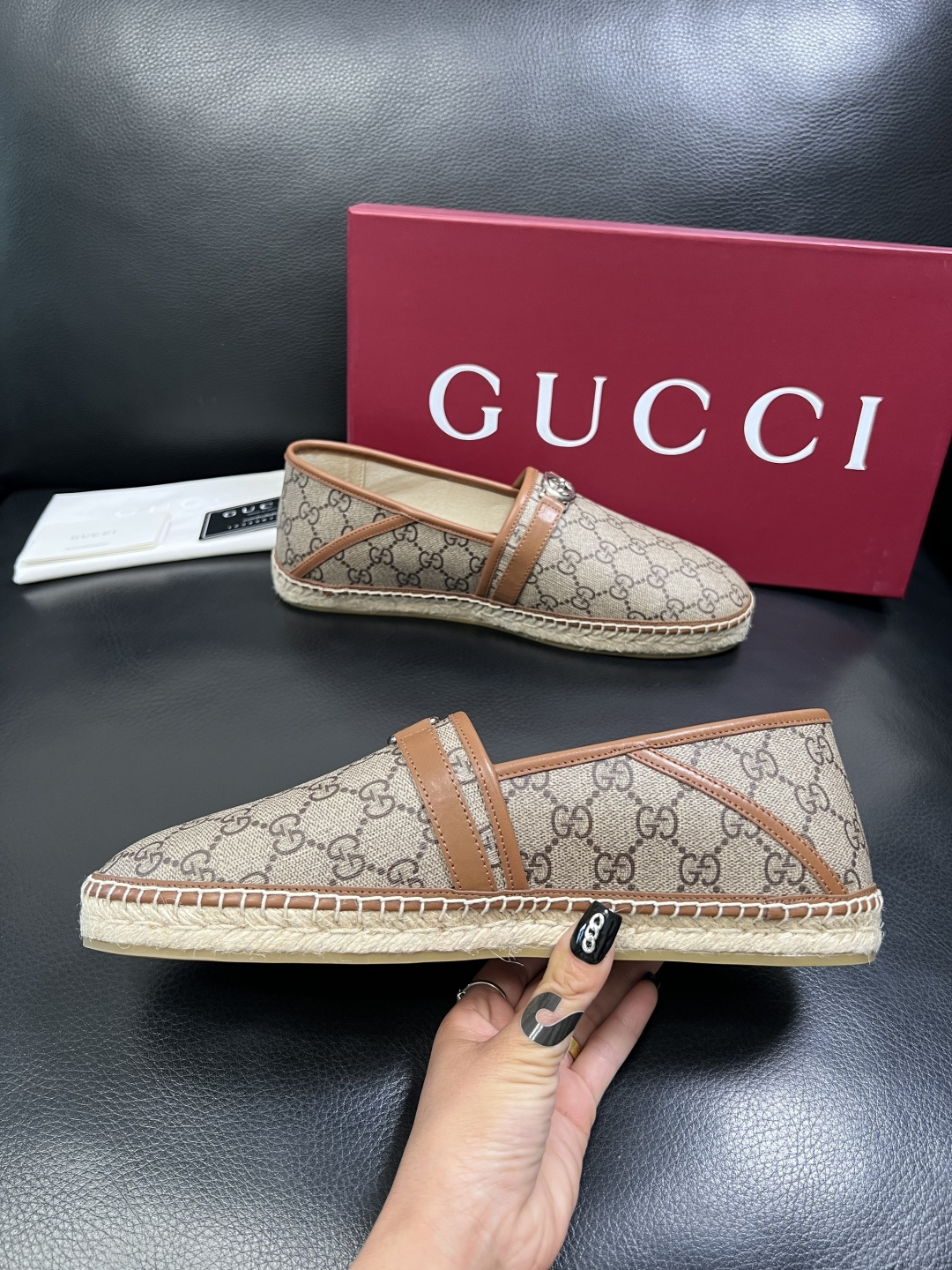 Gucci 高品质 顶级工艺品 古奇 专柜新款原厂配置，意大利进口牛皮面料，进口牛皮内里垫，透气舒适，鞋