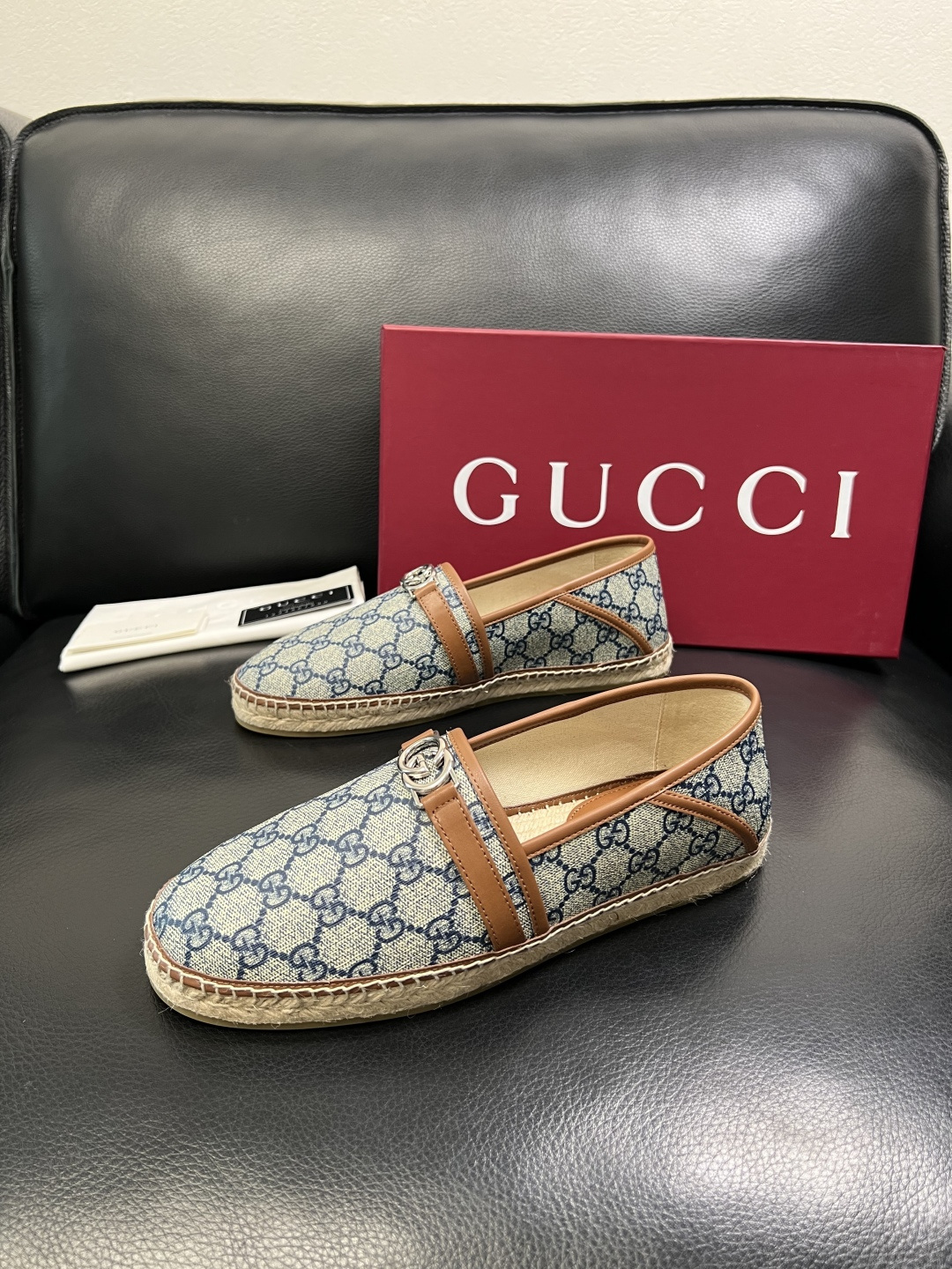 Gucci 高品质 顶级工艺品 古奇 专柜新款原厂配置，意大利进口牛皮面料，进口牛皮内里垫，透气舒适，鞋