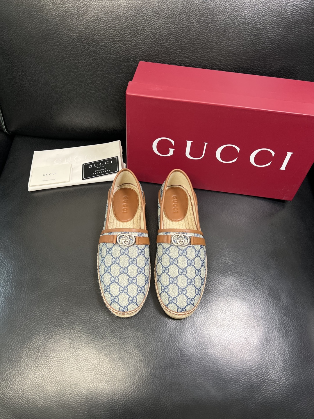 Gucci 高品质 顶级工艺品 古奇 专柜新款原厂配置，意大利进口牛皮面料，进口牛皮内里垫，透气舒适，鞋