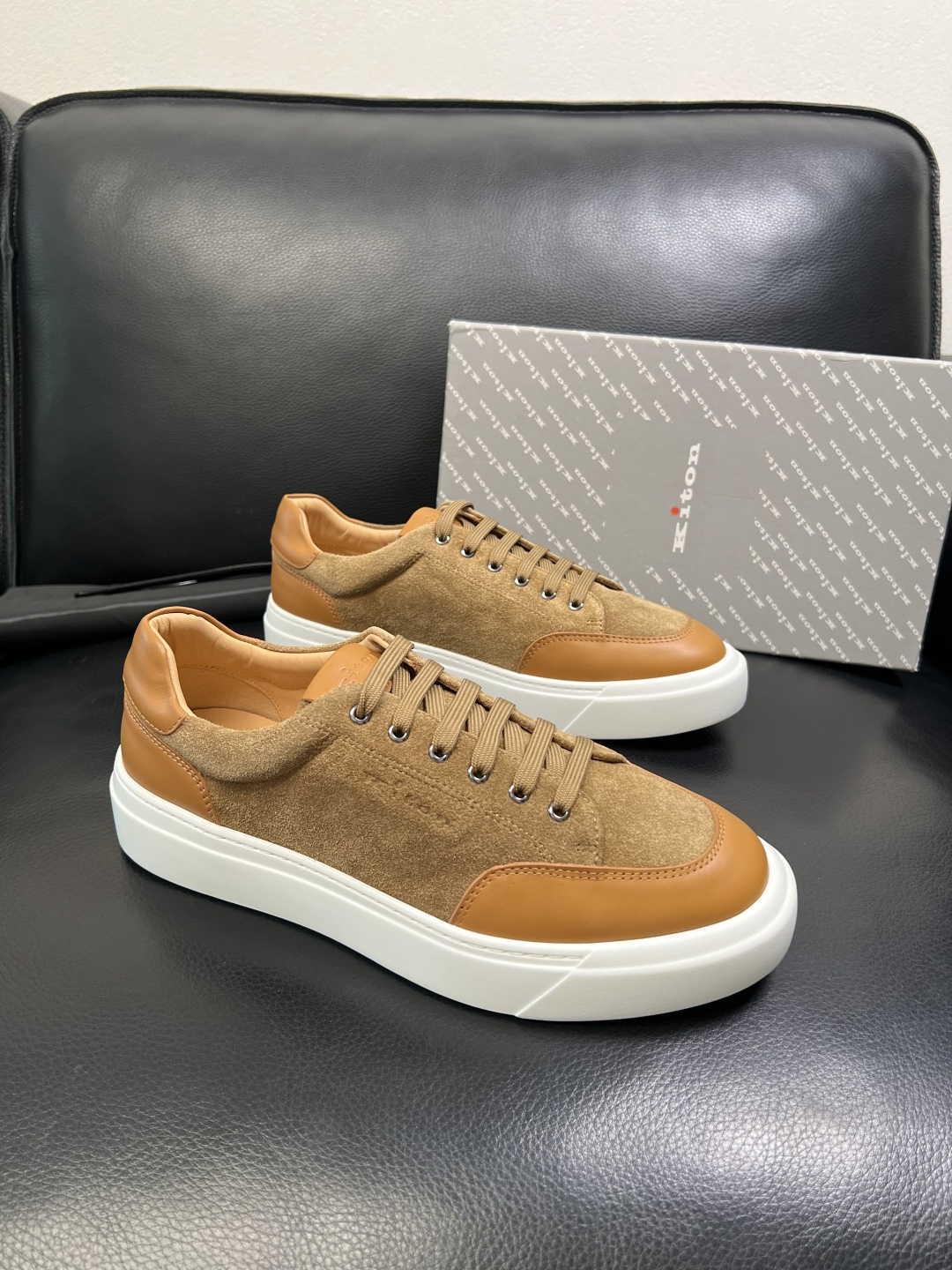 kiton 高品质 顶级工艺品，霍根 专柜同步，原厂配置意大利进口牛皮面料，进口牛皮内里垫，透气舒适，鞋