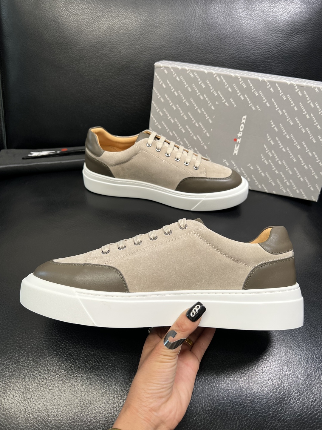 kiton 高品质 顶级工艺品，霍根 专柜同步，原厂配置意大利进口牛皮面料，进口牛皮内里垫，透气舒适，鞋