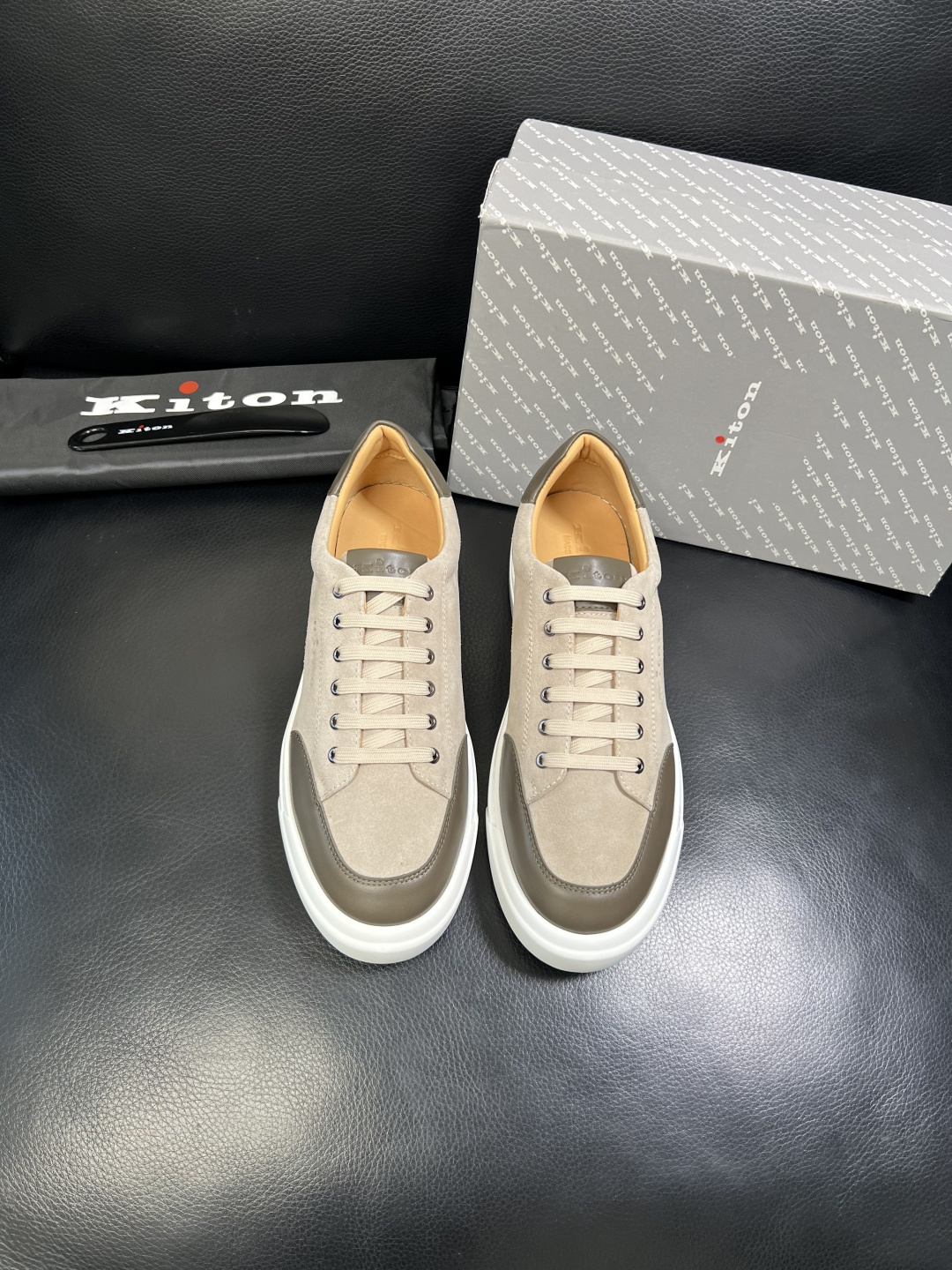 kiton 高品质 顶级工艺品，霍根 专柜同步，原厂配置意大利进口牛皮面料，进口牛皮内里垫，透气舒适，鞋