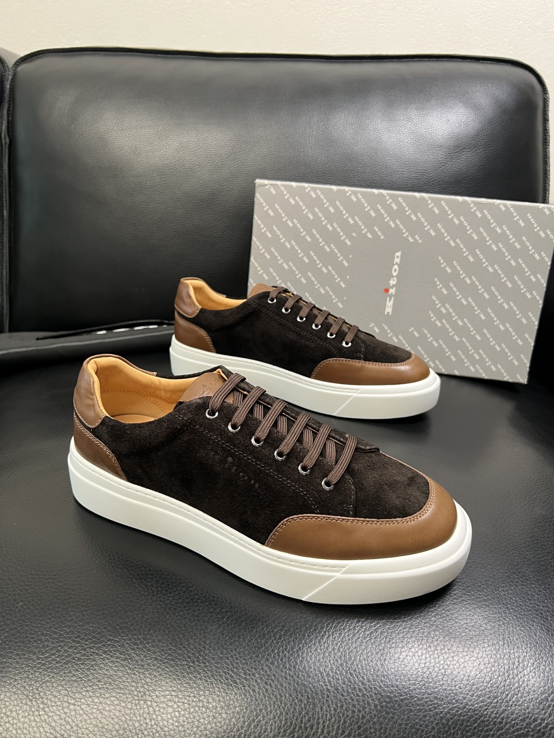 NO:605159,kiton high-quality top crafts, Hogan's counter synchronization, original factory configuration of imported cowhide fabrics from Italy, imported cowhide inner pads, breathable and comfortable, original soles specially provided by the original factory, original factory follow-up goods, high quality, welcome to compare, code number 39-44 (customized 45),,hogan,cowhide19860909kiton 高品质 顶级工艺品,霍根 专柜同步,原厂配置意大利进口牛皮面料,进口牛皮内里垫,透气舒适,鞋底原厂特供原版底,原厂跟单货 高品质 欢迎对比,码数 39-44（订做 45）,,hogan,cowhide,Men's shoes