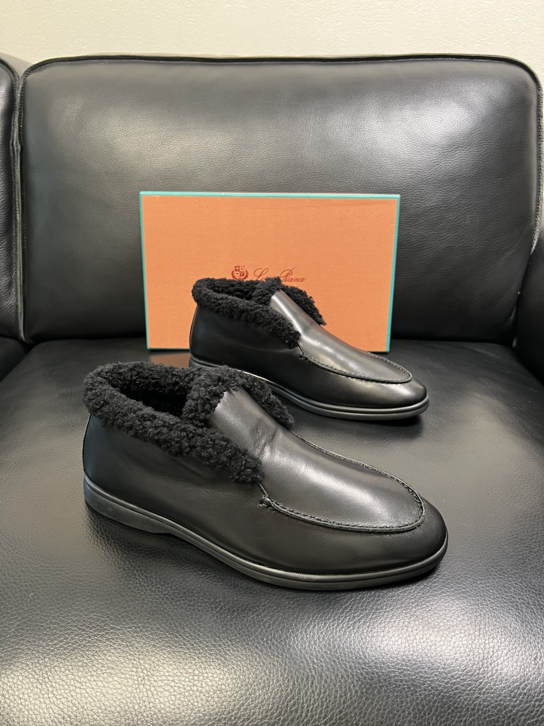 Loro piana 高品质 顶级工艺品 诺悠翩雅 靴子高帮新品专柜同步原厂配置，鞋面意大利进口牛皮面料