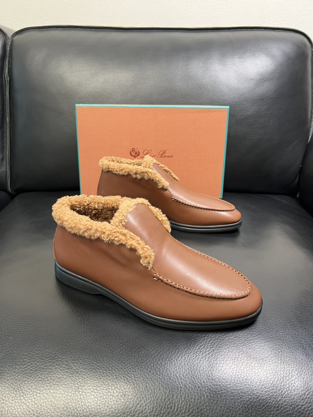 Loro piana 高品质 顶级工艺品 诺悠翩雅 靴子高帮新品专柜同步原厂配置，鞋面意大利进口牛皮面料