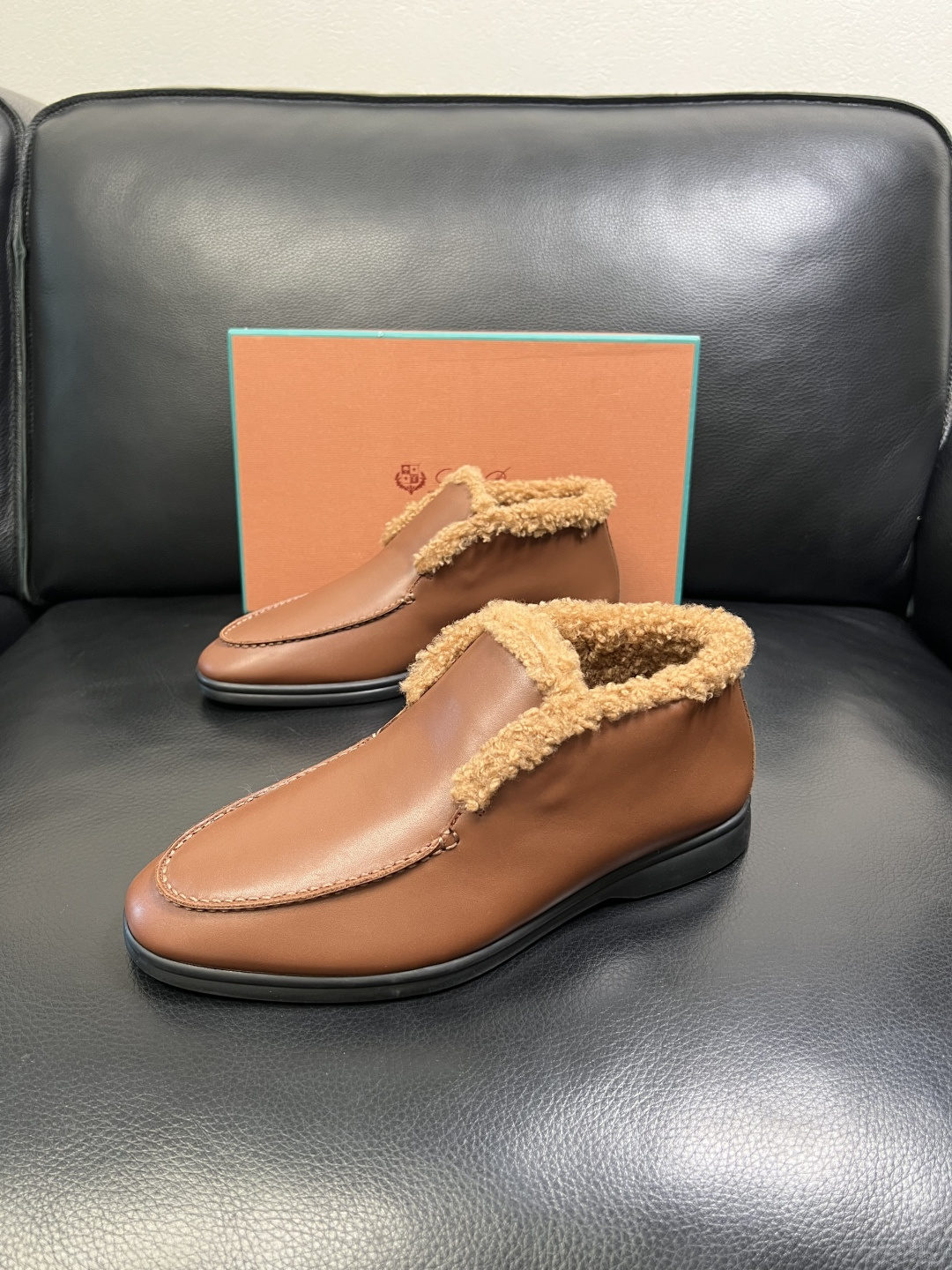 Loro piana 高品质 顶级工艺品 诺悠翩雅 靴子高帮新品专柜同步原厂配置，鞋面意大利进口牛皮面料