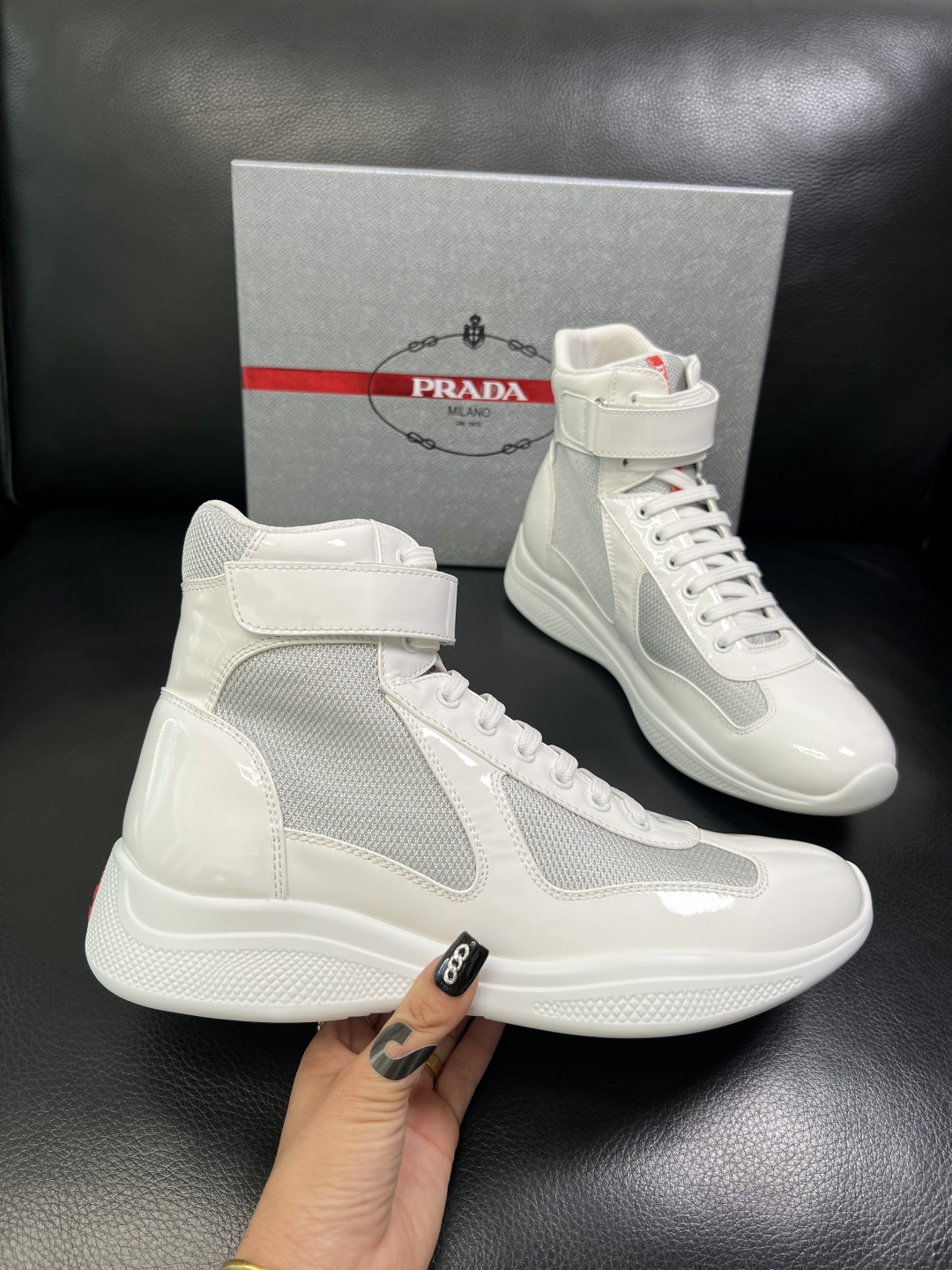 Prada 顶级工艺品，普拉达 专柜同步，靴子高帮原厂配置意大利进口牛皮拼布面料，进口牛皮内里垫，透气舒