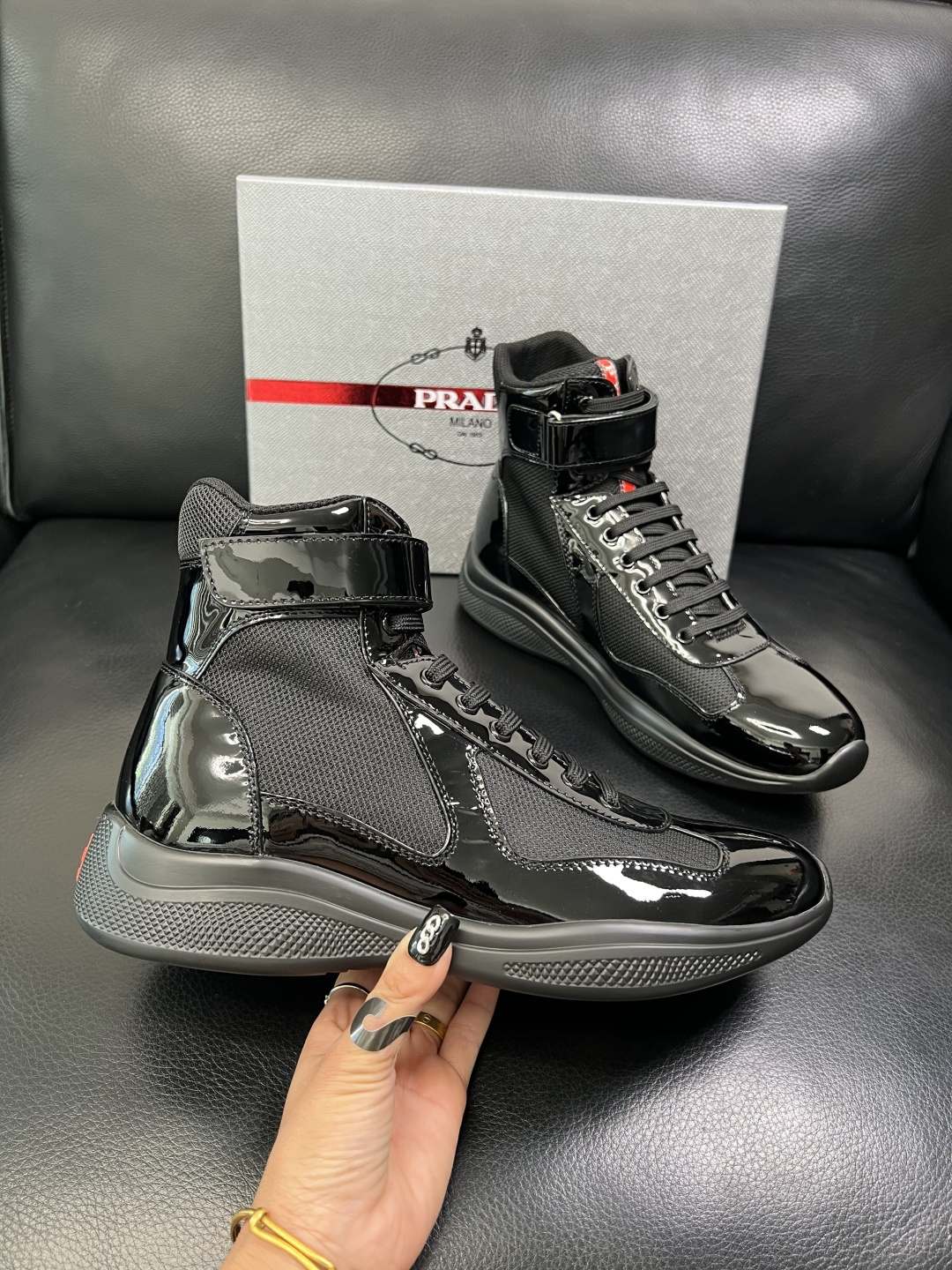 Prada 顶级工艺品，普拉达 专柜同步，靴子高帮原厂配置意大利进口牛皮拼布面料，进口牛皮内里垫，透气舒