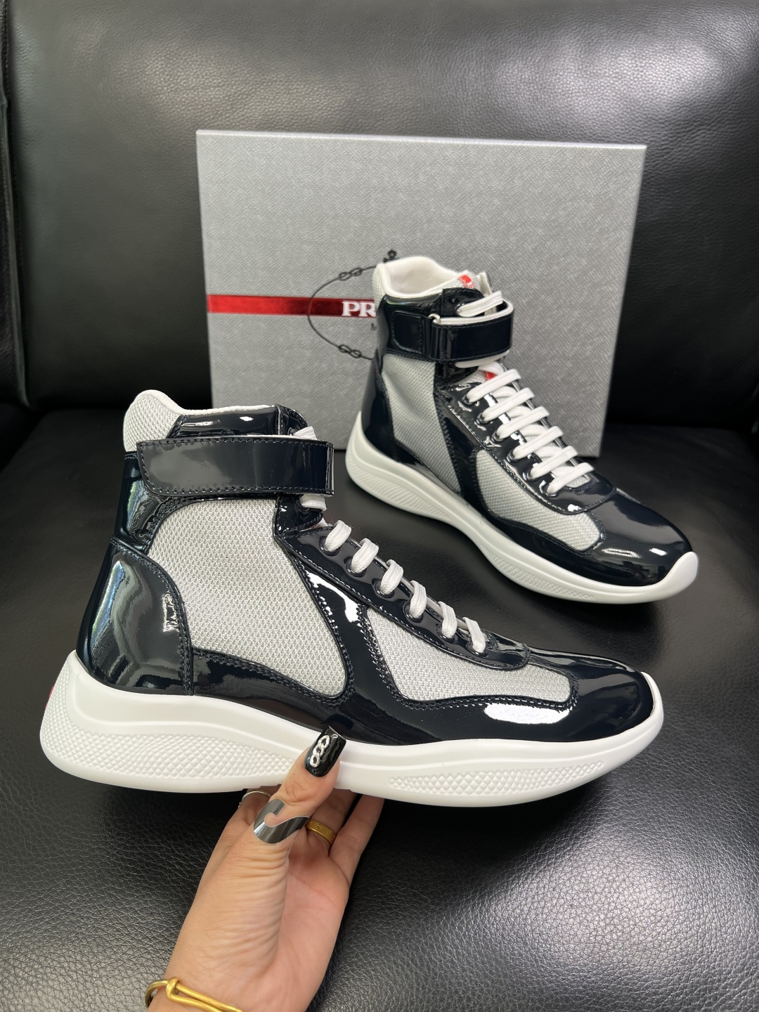 Prada 顶级工艺品，普拉达 专柜同步，靴子高帮原厂配置意大利进口牛皮拼布面料，进口牛皮内里垫，透气舒