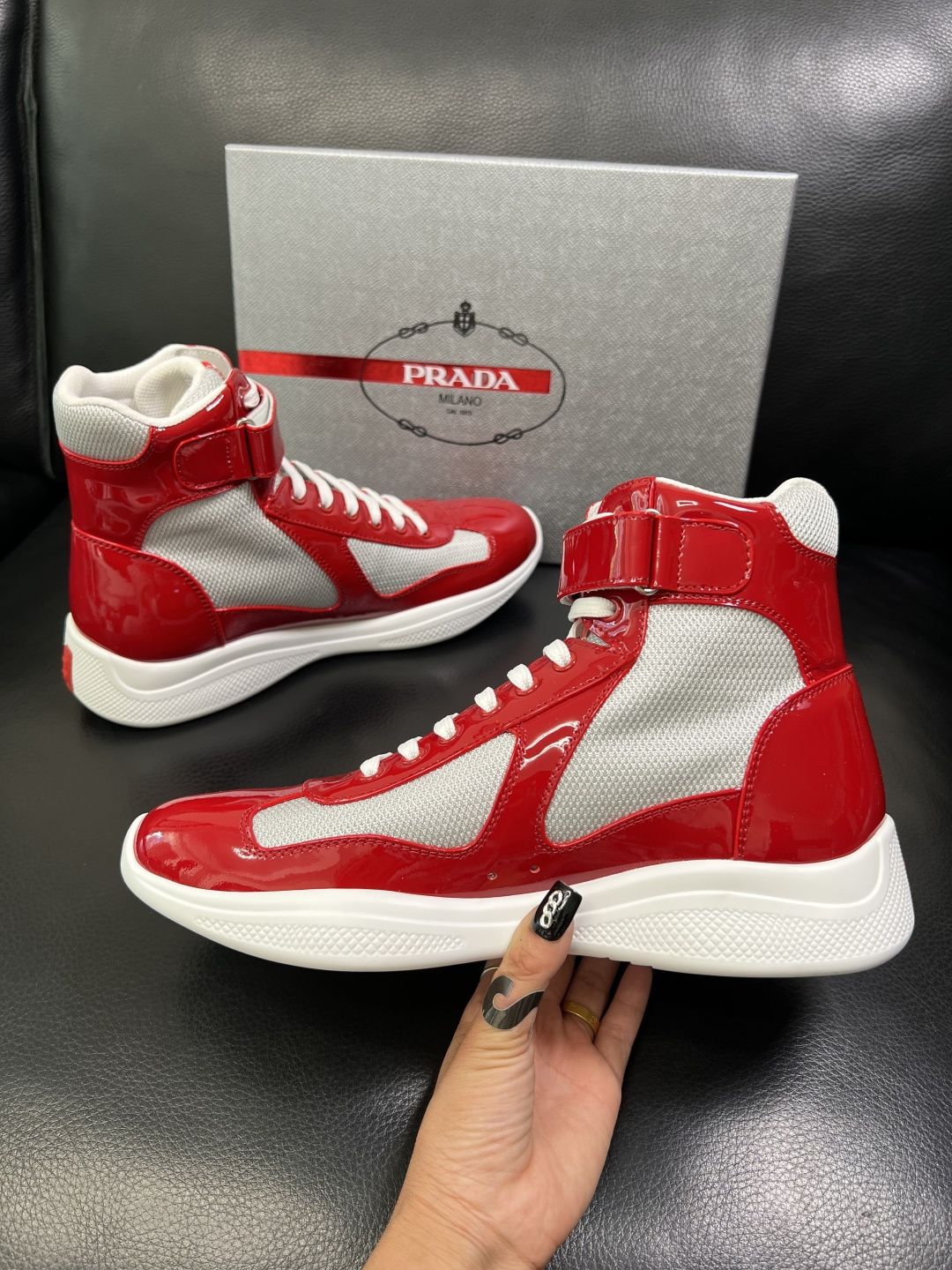 Prada 顶级工艺品，普拉达 专柜同步，靴子高帮原厂配置意大利进口牛皮拼布面料，进口牛皮内里垫，透气舒