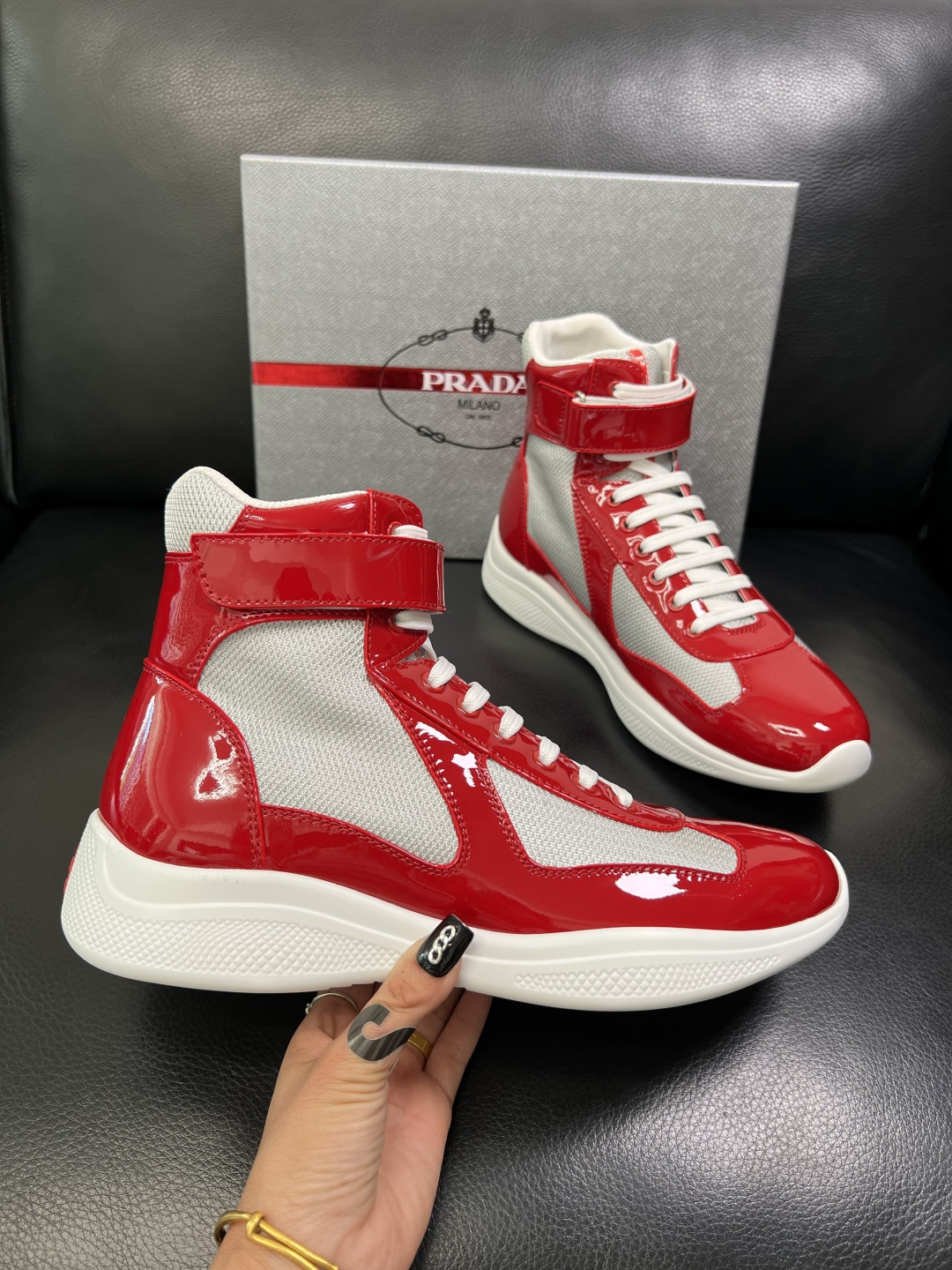 Prada 顶级工艺品，普拉达 专柜同步，靴子高帮原厂配置意大利进口牛皮拼布面料，进口牛皮内里垫，透气舒