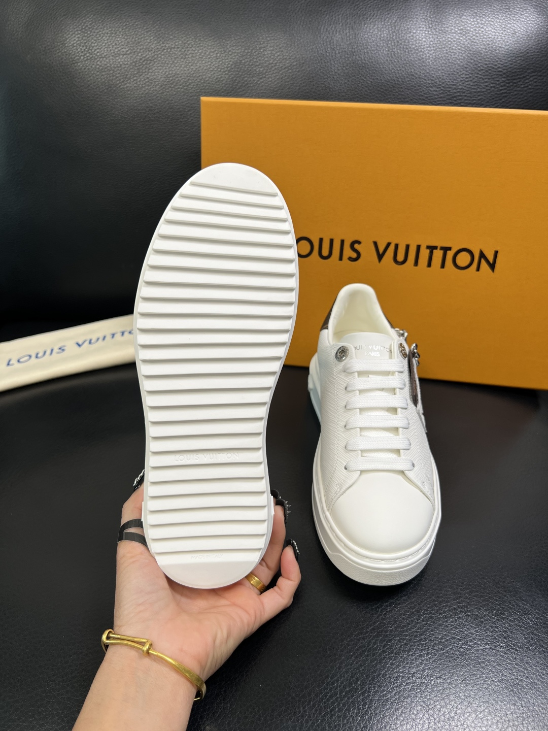 Lv 高品质 顶级工艺品 路易威登，运动板鞋专柜同步，鞋面意大利进口，高品质拼接缤纷色彩复杂工艺品，进口