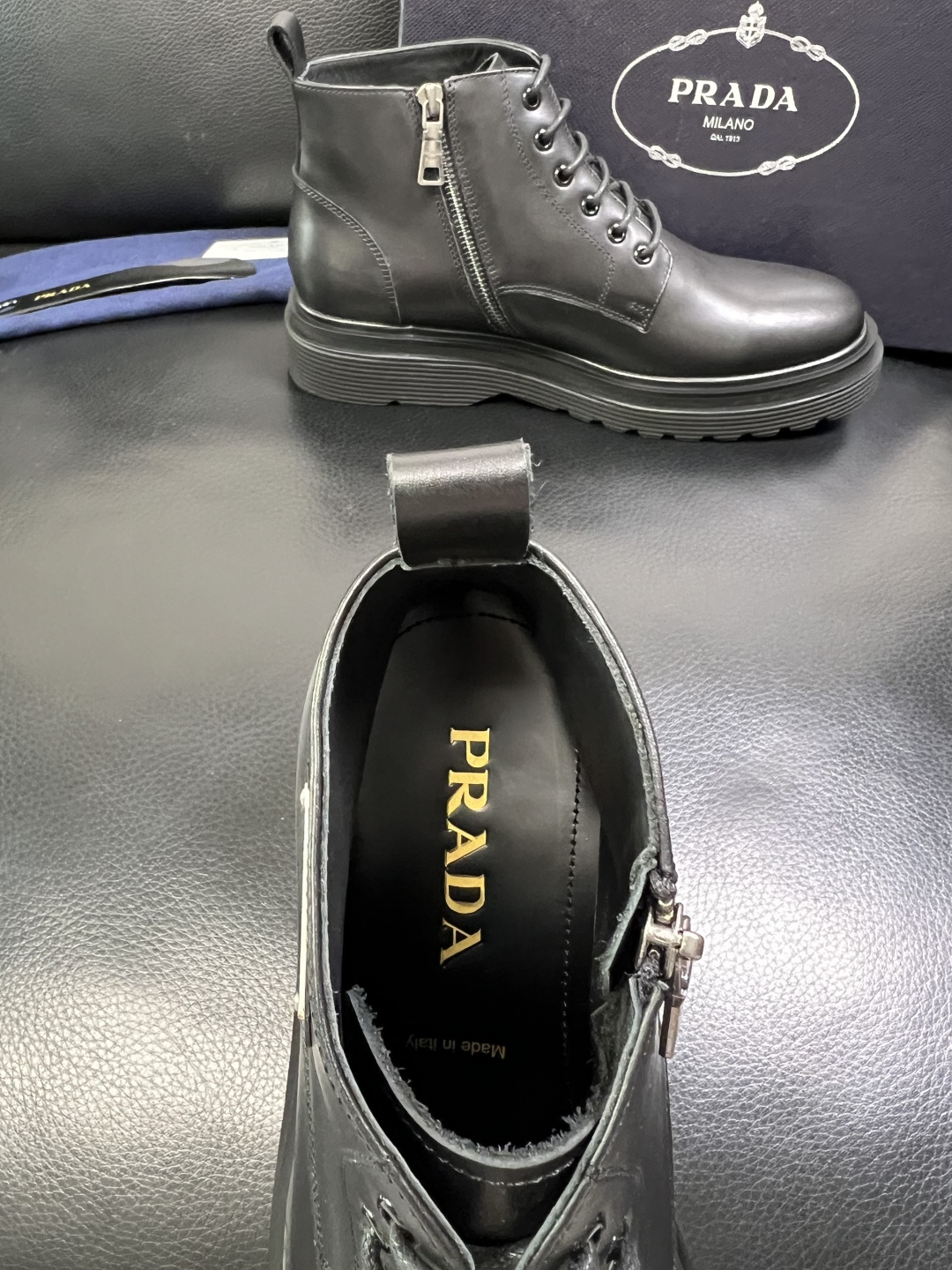 Prada 顶级工艺品，普拉达 专柜同步，靴子高帮原厂配置意大利进口牛皮拼布面料，进口牛皮内里垫，透气舒