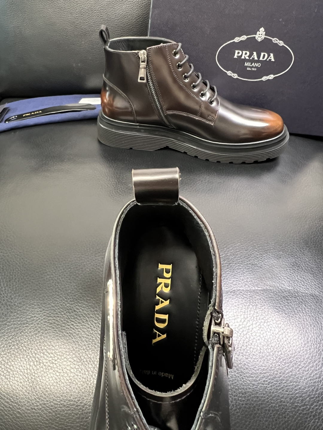 Prada 顶级工艺品，普拉达 专柜同步，靴子高帮原厂配置意大利进口牛皮拼布面料，进口牛皮内里垫，透气舒
