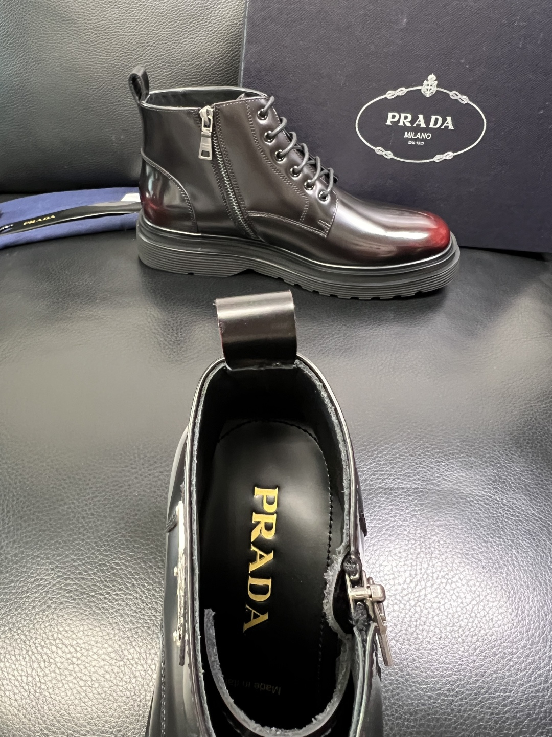 Prada 顶级工艺品，普拉达 专柜同步，靴子高帮原厂配置意大利进口牛皮拼布面料，进口牛皮内里垫，透气舒