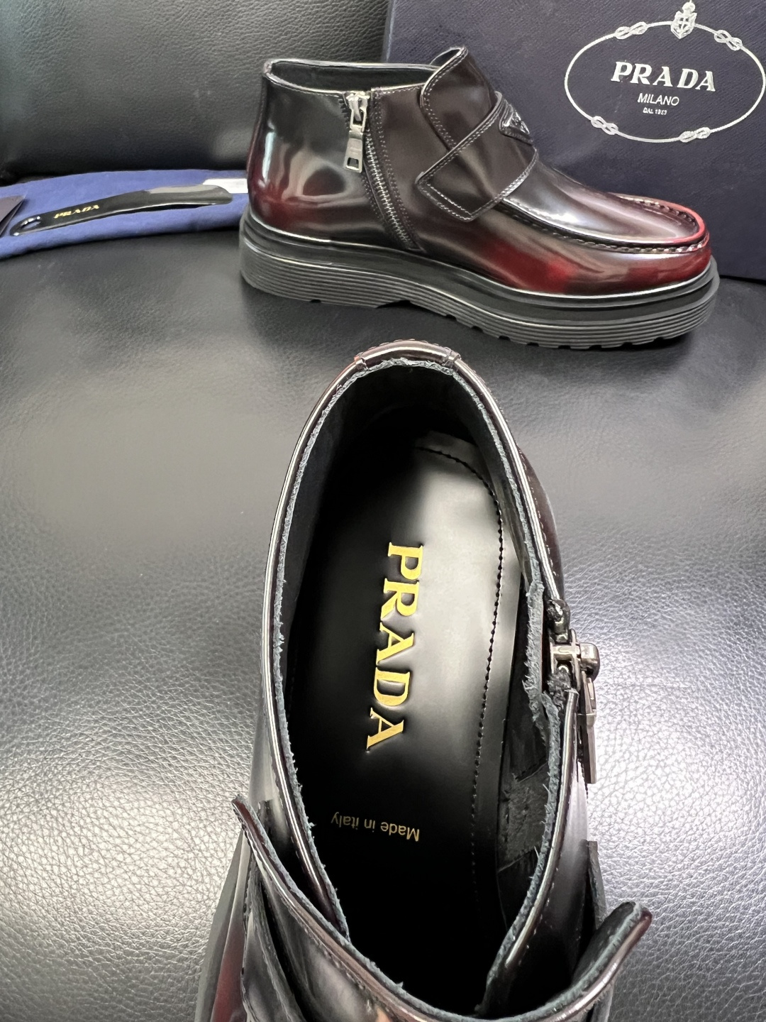 Prada 顶级工艺品，普拉达 专柜同步，靴子高帮原厂配置意大利进口牛皮拼布面料，进口牛皮内里垫，透气舒