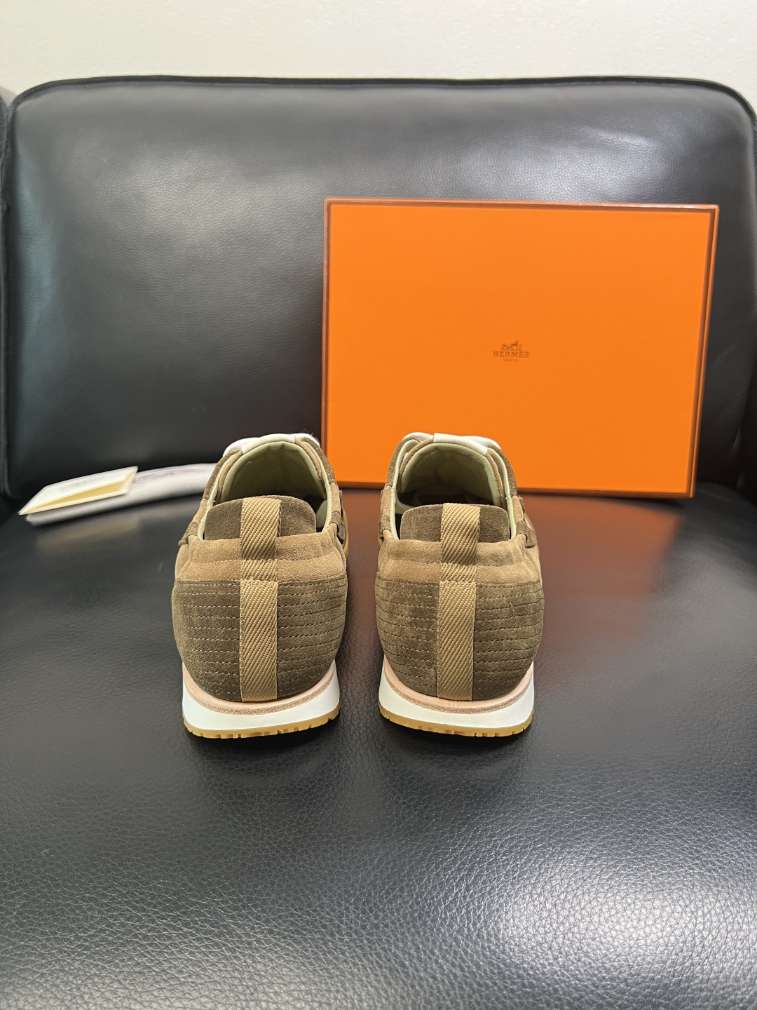 Hermes 高品质 顶级工艺品 爱马仕 专柜同步发售原厂配置，意大利进口原版牛皮面料，高品质拼接工艺，