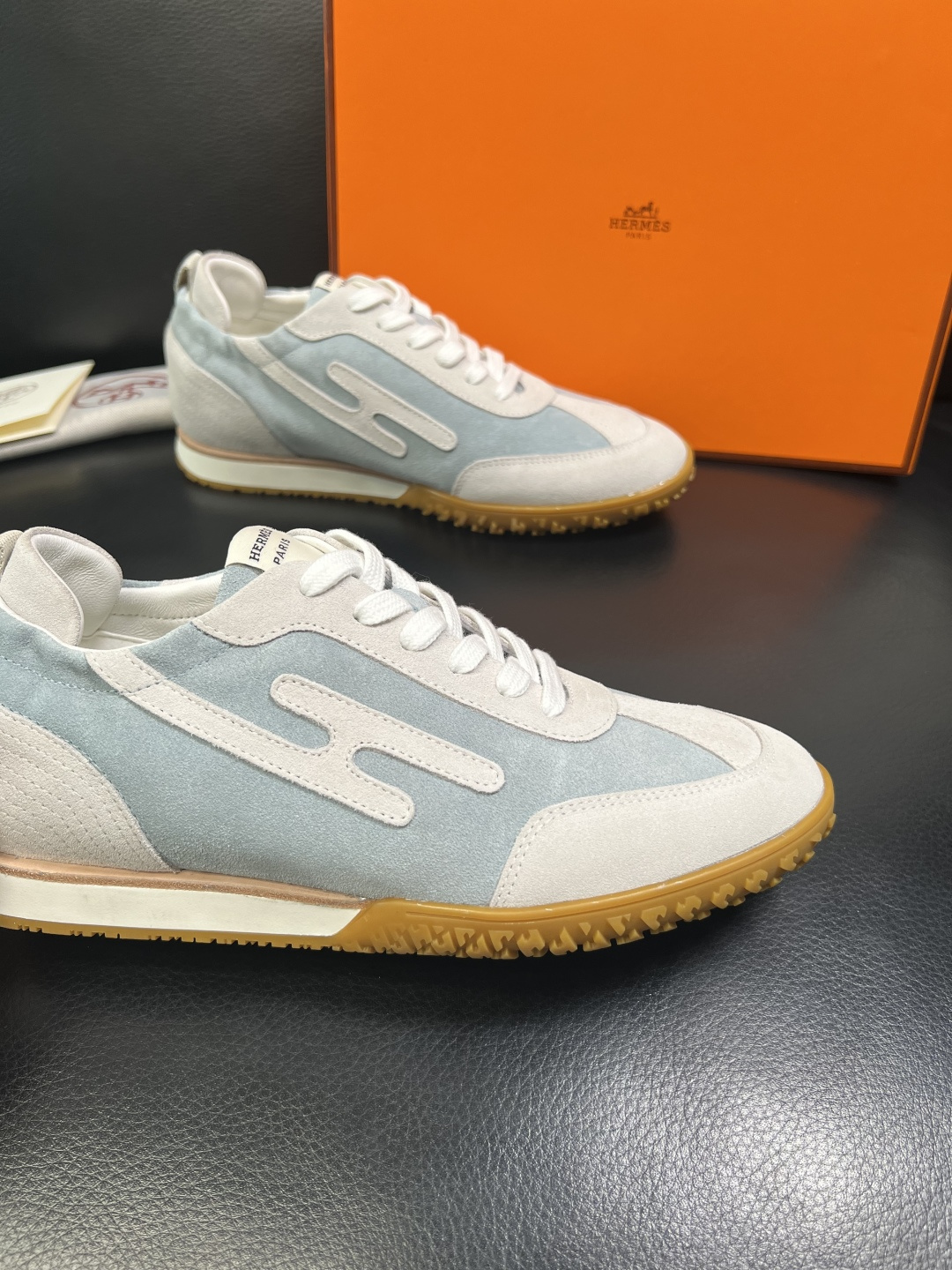 Hermes 高品质 顶级工艺品 爱马仕 专柜同步发售原厂配置，意大利进口原版牛皮面料，高品质拼接工艺，