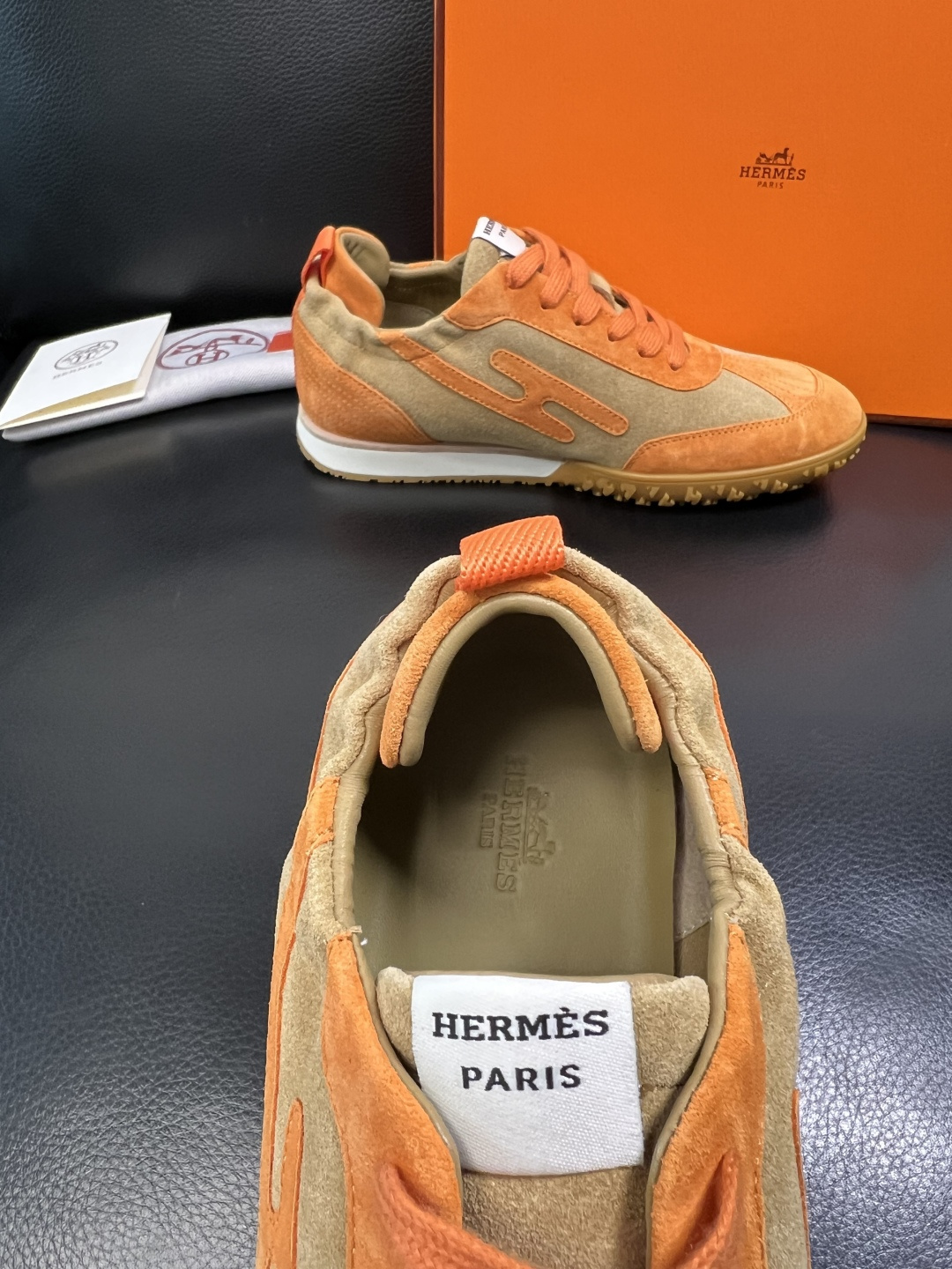 Hermes 高品质 顶级工艺品 爱马仕 专柜同步发售原厂配置，意大利进口原版牛皮面料，高品质拼接工艺，