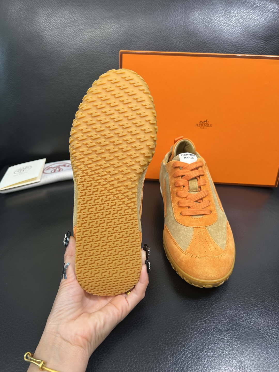 Hermes 高品质 顶级工艺品 爱马仕 专柜同步发售原厂配置，意大利进口原版牛皮面料，高品质拼接工艺，