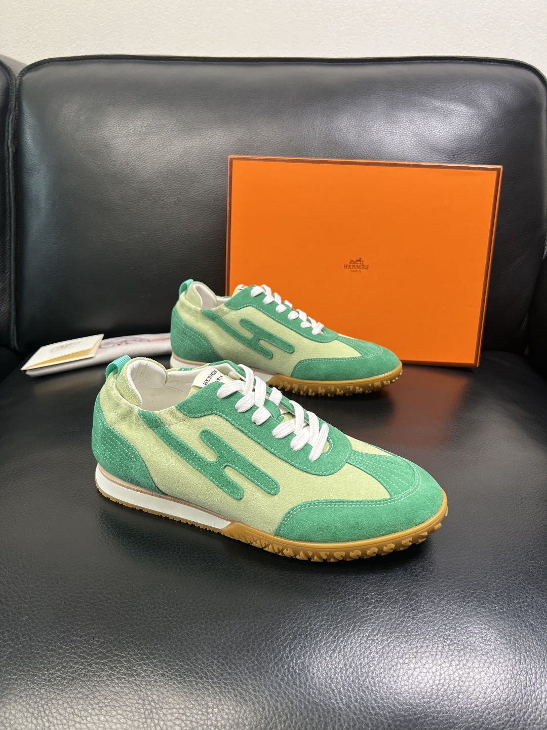 Hermes 高品质 顶级工艺品 爱马仕 专柜同步发售原厂配置，意大利进口原版牛皮面料，高品质拼接工艺，