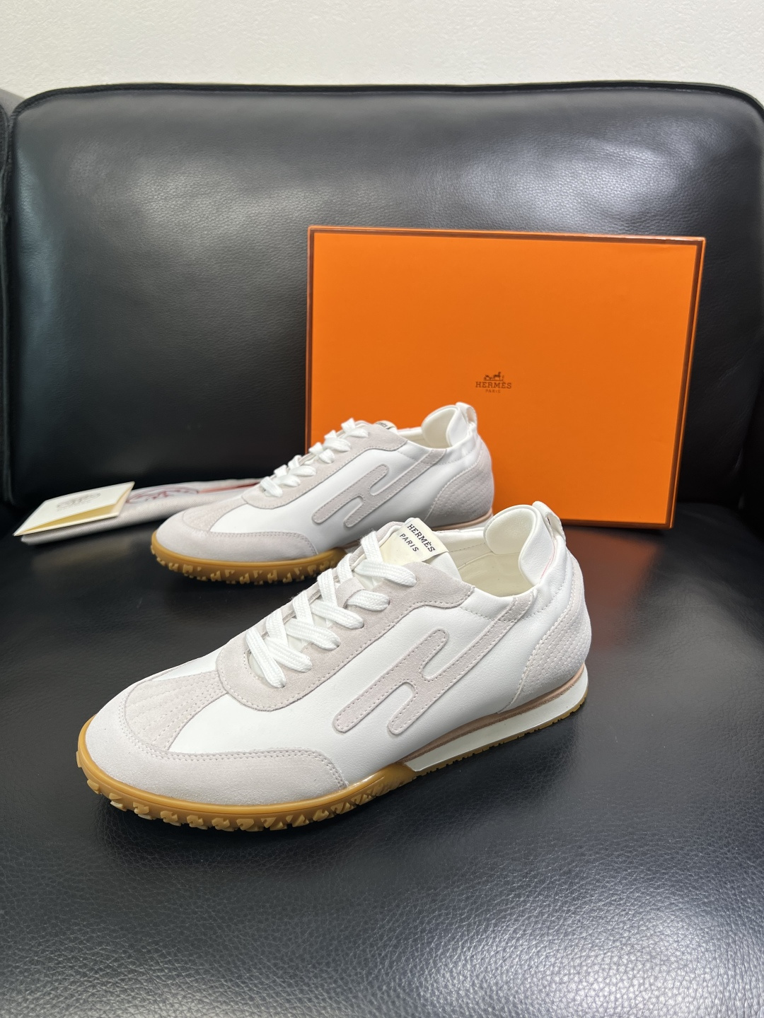 Hermes 高品质 顶级工艺品 爱马仕 专柜同步发售原厂配置，意大利进口原版牛皮面料，高品质拼接工艺，