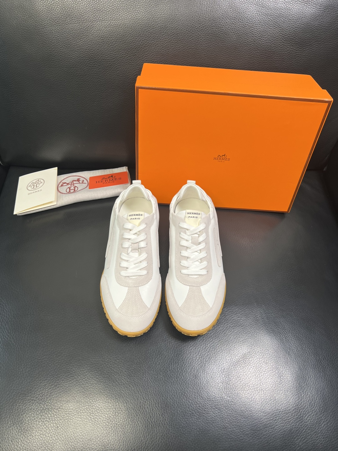 Hermes 高品质 顶级工艺品 爱马仕 专柜同步发售原厂配置，意大利进口原版牛皮面料，高品质拼接工艺，