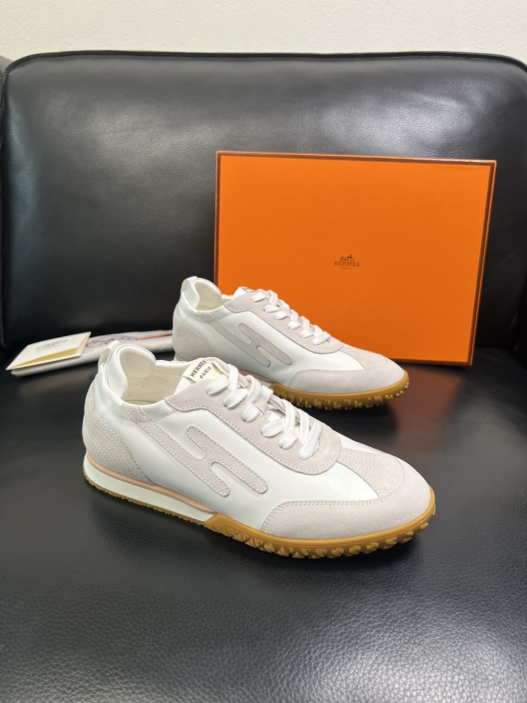 Hermes 高品质 顶级工艺品 爱马仕 专柜同步发售原厂配置，意大利进口原版牛皮面料，高品质拼接工艺，