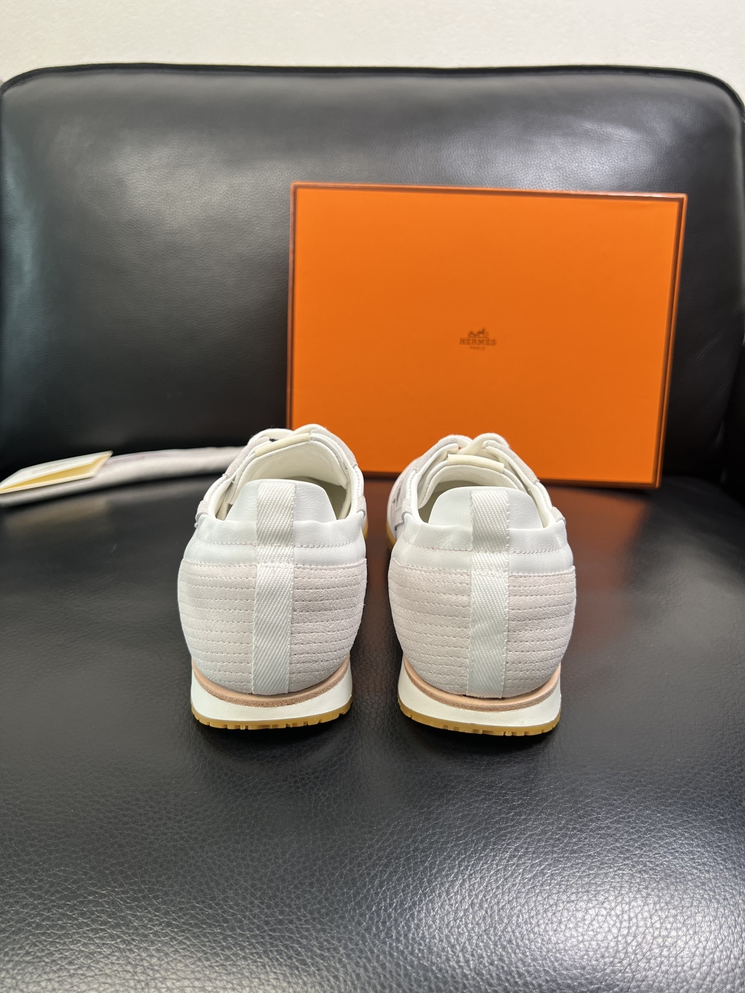 Hermes 高品质 顶级工艺品 爱马仕 专柜同步发售原厂配置，意大利进口原版牛皮面料，高品质拼接工艺，