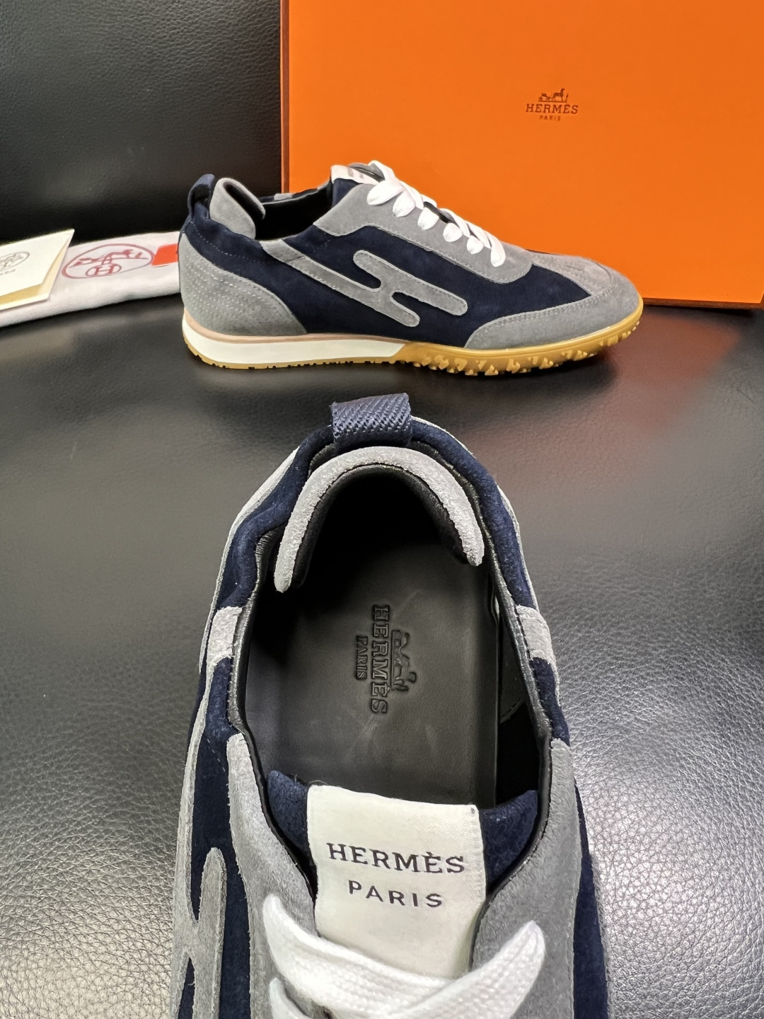 Hermes 高品质 顶级工艺品 爱马仕 专柜同步发售原厂配置，意大利进口原版牛皮面料，高品质拼接工艺，