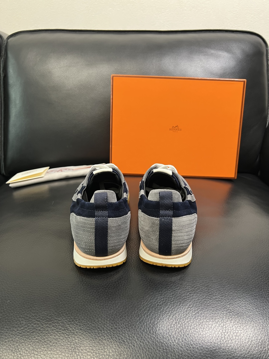 Hermes 高品质 顶级工艺品 爱马仕 专柜同步发售原厂配置，意大利进口原版牛皮面料，高品质拼接工艺，