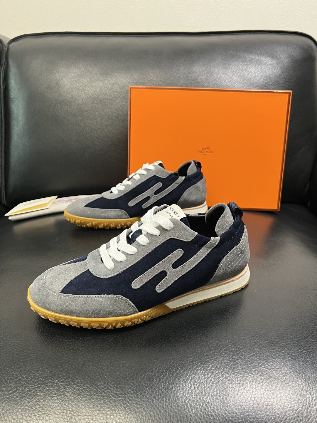 Hermes 高品质 顶级工艺品 爱马仕 专柜同步发售原厂配置，意大利进口原版牛皮面料，高品质拼接工艺，