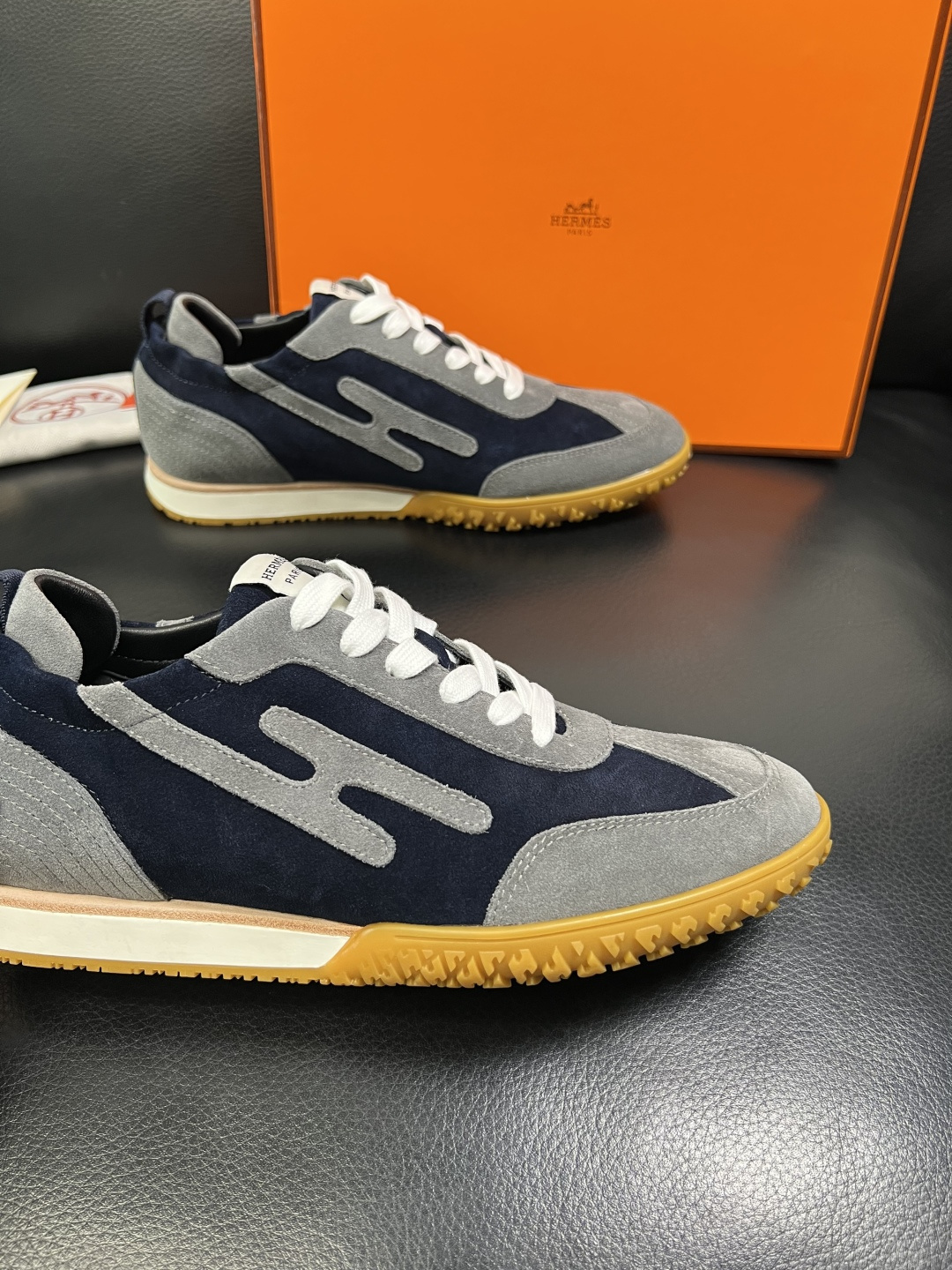 Hermes 高品质 顶级工艺品 爱马仕 专柜同步发售原厂配置，意大利进口原版牛皮面料，高品质拼接工艺，