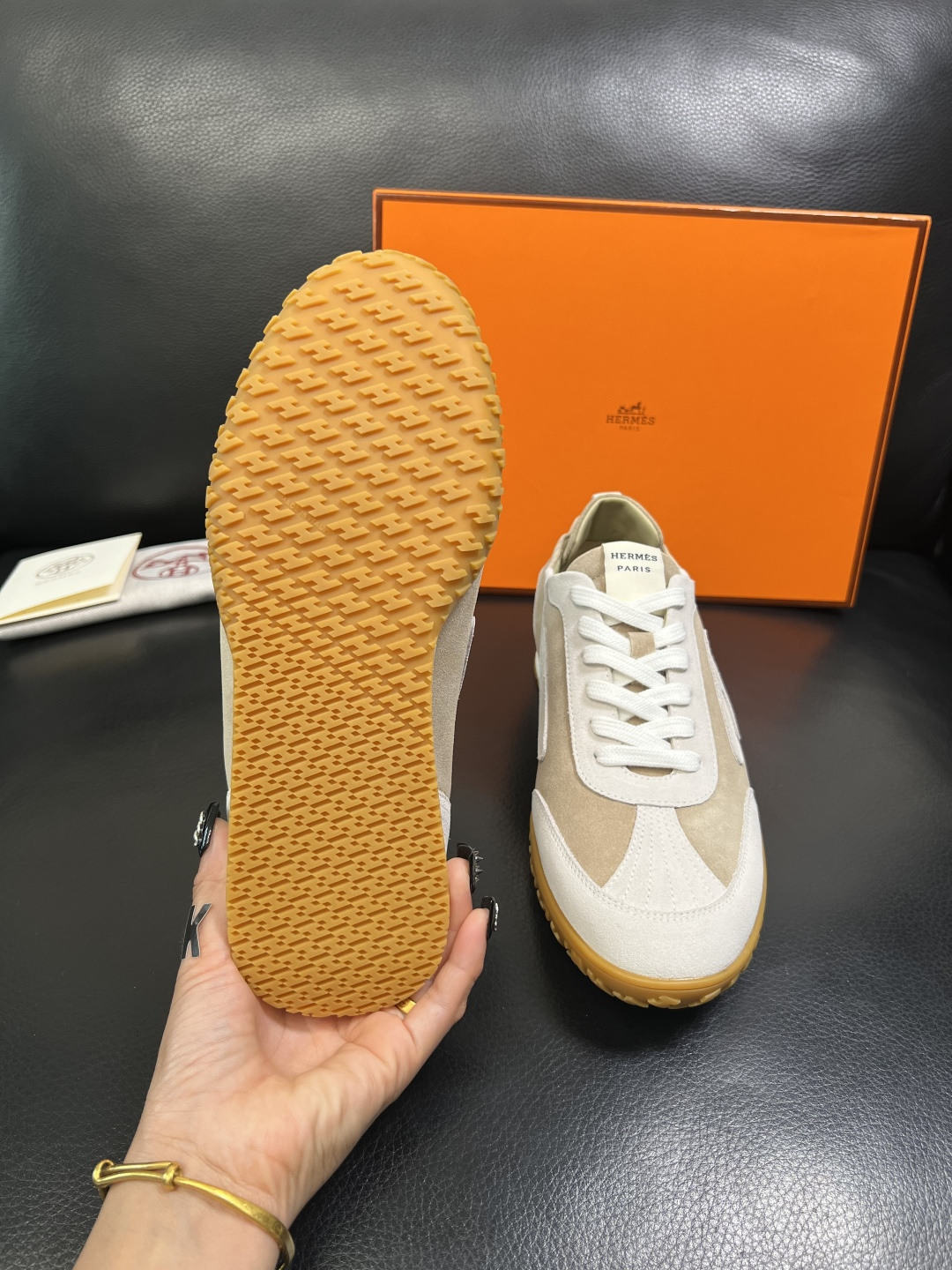 Hermes 高品质 顶级工艺品 爱马仕 专柜同步发售原厂配置，意大利进口原版牛皮面料，高品质拼接工艺，