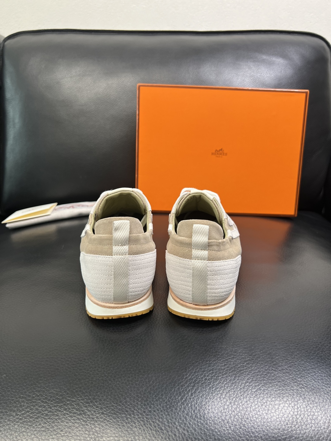 Hermes 高品质 顶级工艺品 爱马仕 专柜同步发售原厂配置，意大利进口原版牛皮面料，高品质拼接工艺，