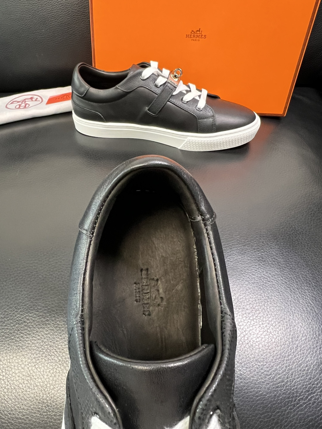 Hermes 高品质 顶级工艺品 爱马仕 专柜同步发售原厂配置，意大利进口原版牛皮面料，高品质拼接工艺，