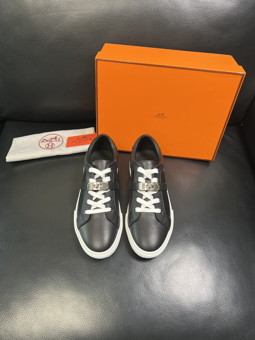 Hermes 高品质 顶级工艺品 爱马仕 专柜同步发售原厂配置，意大利进口原版牛皮面料，高品质拼接工艺，