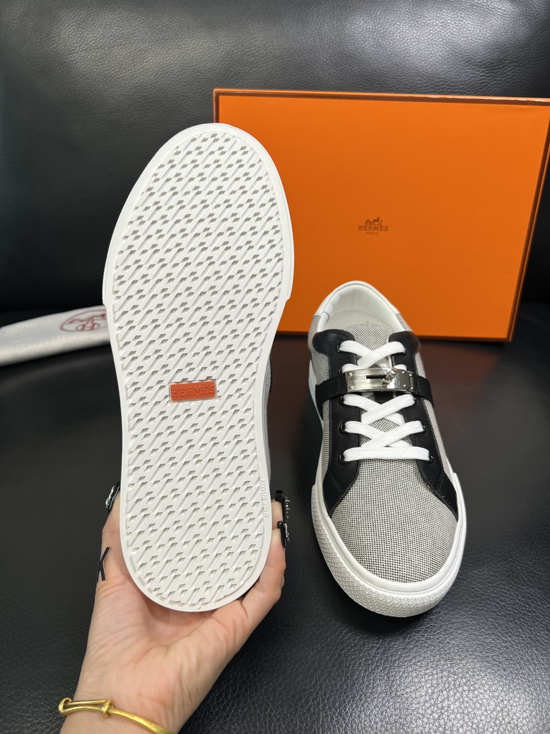 Hermes 高品质 顶级工艺品 爱马仕 专柜同步发售原厂配置，意大利进口原版牛皮面料，高品质拼接工艺，