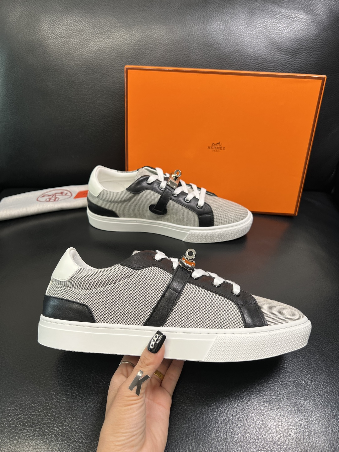 Hermes 高品质 顶级工艺品 爱马仕 专柜同步发售原厂配置，意大利进口原版牛皮面料，高品质拼接工艺，