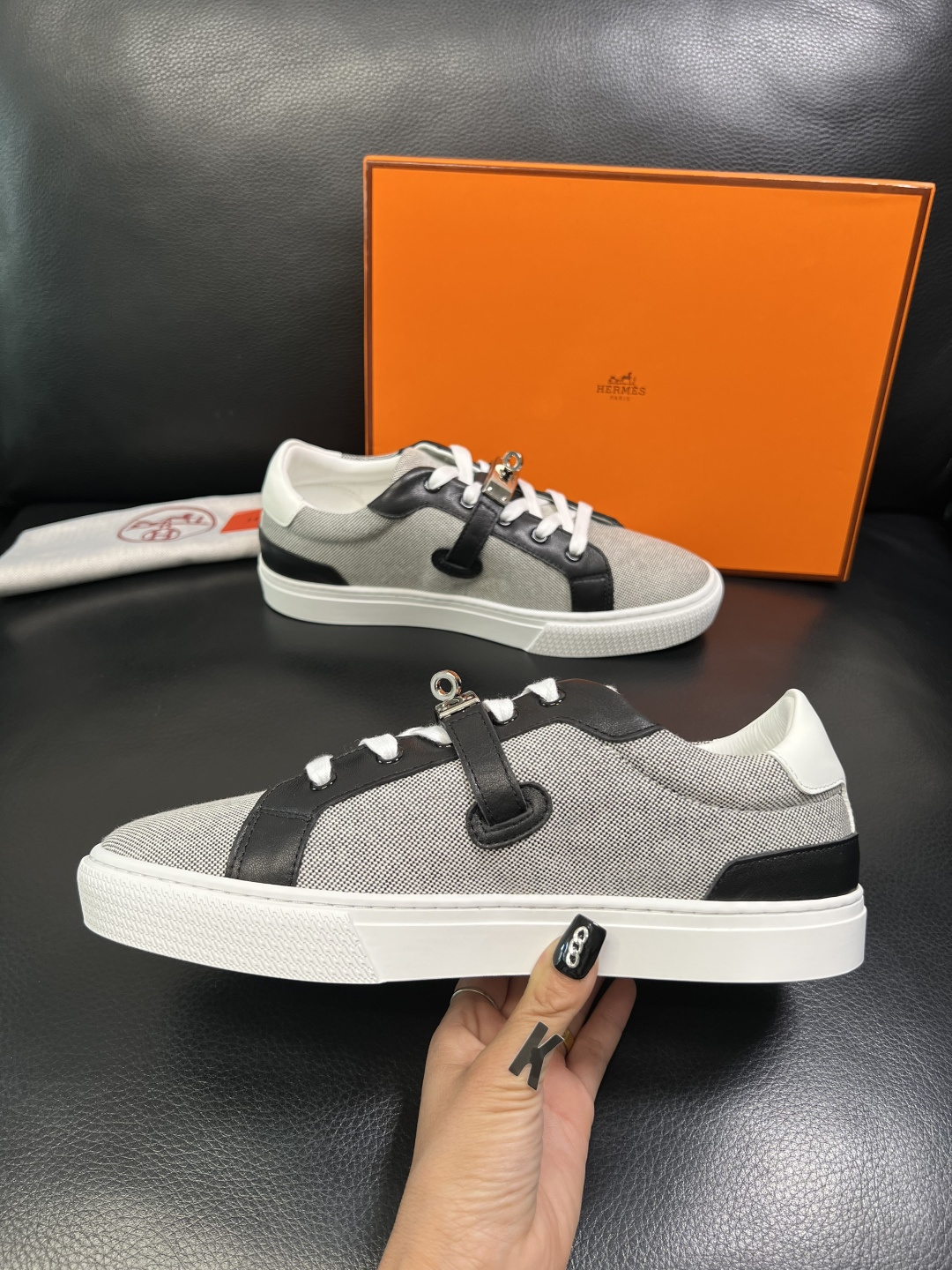 Hermes 高品质 顶级工艺品 爱马仕 专柜同步发售原厂配置，意大利进口原版牛皮面料，高品质拼接工艺，