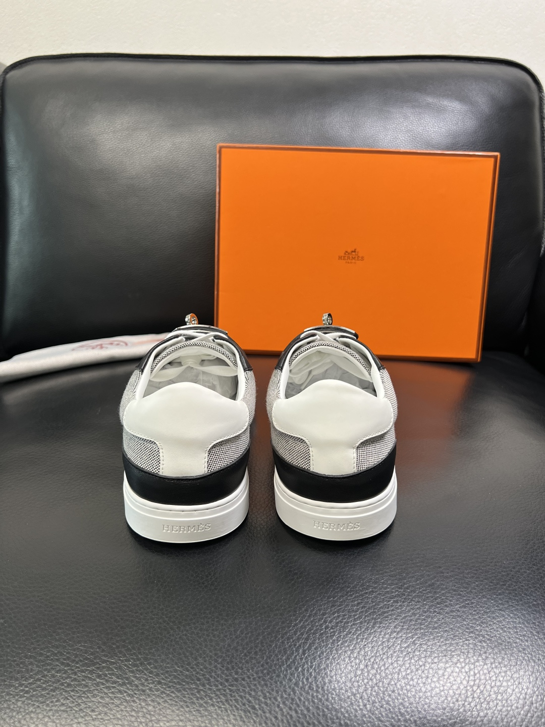 Hermes 高品质 顶级工艺品 爱马仕 专柜同步发售原厂配置，意大利进口原版牛皮面料，高品质拼接工艺，