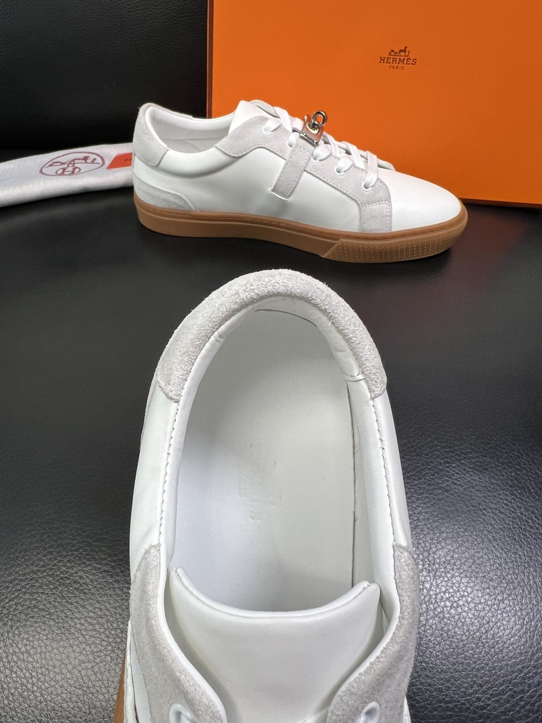 Hermes 高品质 顶级工艺品 爱马仕 专柜同步发售原厂配置，意大利进口原版牛皮面料，高品质拼接工艺，