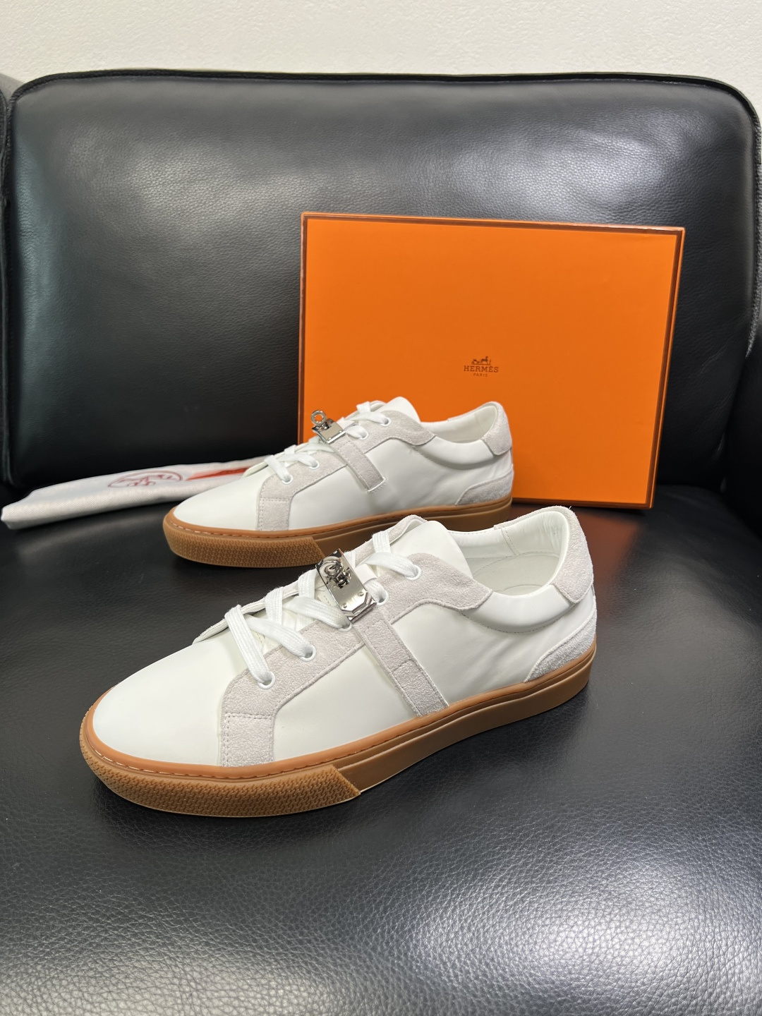 Hermes 高品质 顶级工艺品 爱马仕 专柜同步发售原厂配置，意大利进口原版牛皮面料，高品质拼接工艺，