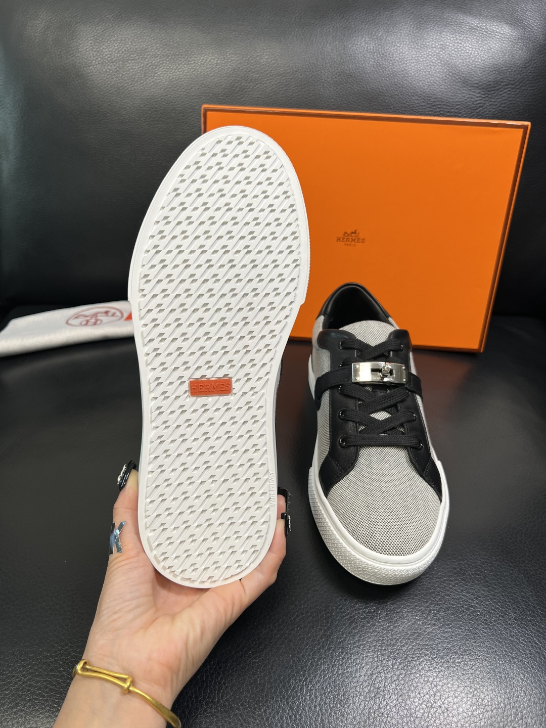 Hermes 高品质 顶级工艺品 爱马仕 专柜同步发售原厂配置，意大利进口原版牛皮面料，高品质拼接工艺，