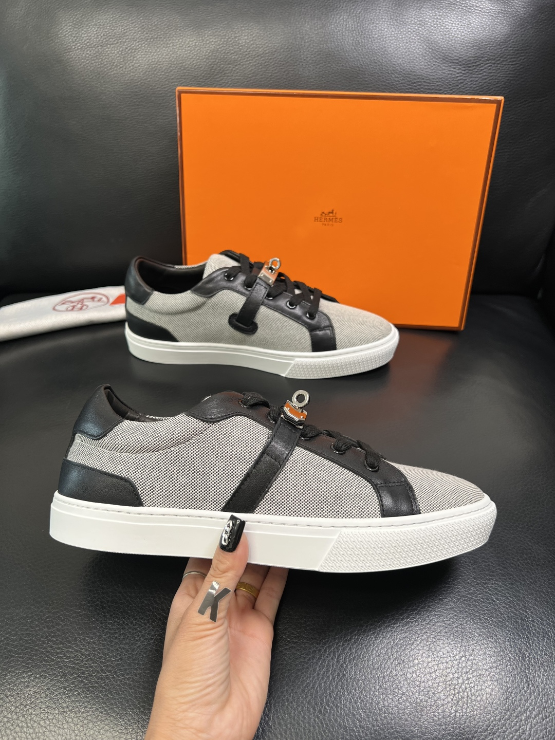 Hermes 高品质 顶级工艺品 爱马仕 专柜同步发售原厂配置，意大利进口原版牛皮面料，高品质拼接工艺，