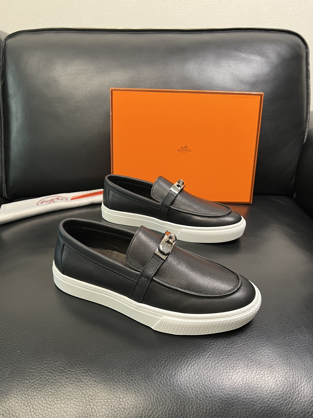 Hermes 高品质 顶级工艺品 爱马仕 专柜同步发售原厂配置，意大利进口原版牛皮面料，高品质拼接工艺，