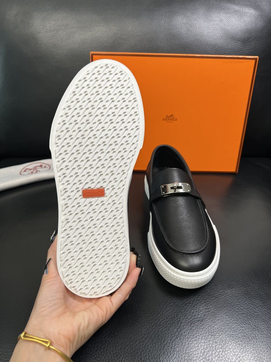 Hermes 高品质 顶级工艺品 爱马仕 专柜同步发售原厂配置，意大利进口原版牛皮面料，高品质拼接工艺，