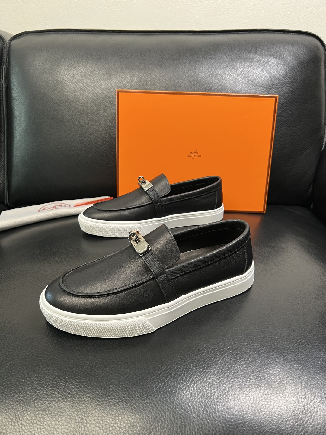 Hermes 高品质 顶级工艺品 爱马仕 专柜同步发售原厂配置，意大利进口原版牛皮面料，高品质拼接工艺，