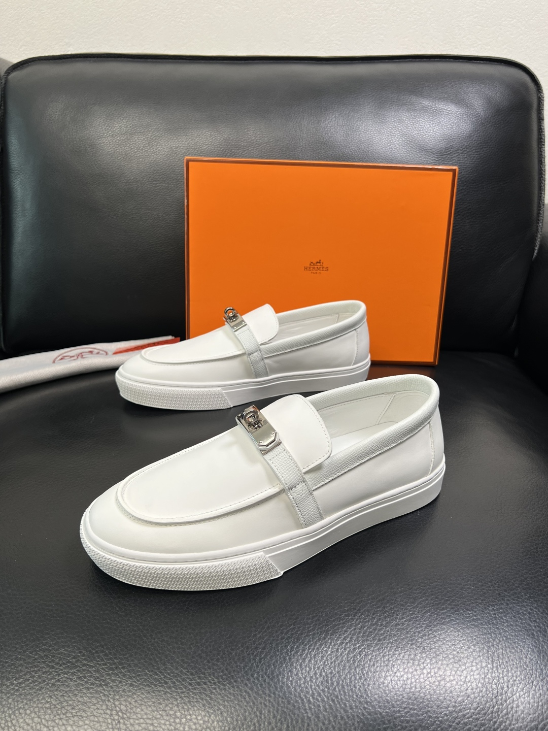 Hermes 高品质 顶级工艺品 爱马仕 专柜同步发售原厂配置，意大利进口原版牛皮面料，高品质拼接工艺，