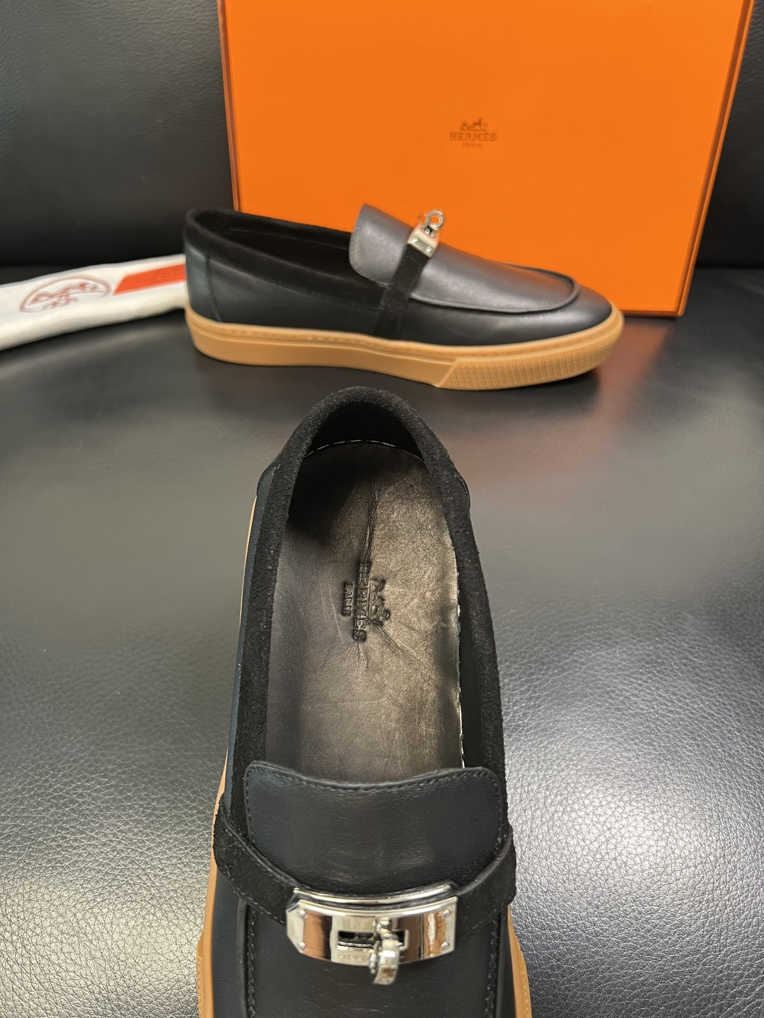 Hermes 高品质 顶级工艺品 爱马仕 专柜同步发售原厂配置，意大利进口原版牛皮面料，高品质拼接工艺，